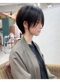 黒髪ショートヘア