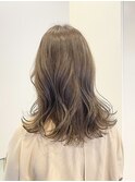 外ハネベージュスタイル