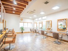 ファーレ fareの雰囲気（細部にもこだわった、広々とした空間とおしゃれなインテリア。）