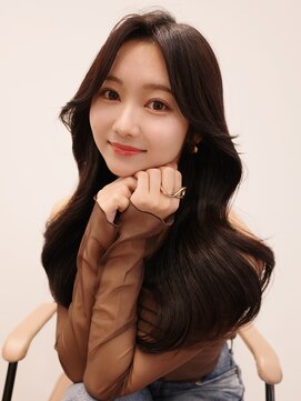 アフロート ルヴア(AFLOAT RUVUA) ●丸顔さんおすすめの扱いやすい上品前髪顔まわり/20/30代韓国