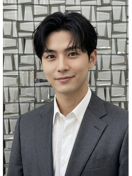 ウィーニード 名古屋(WENEED) 【佐久間】センターパート/韓国風ビジネススタイル