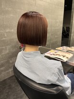 スノウ(SKNOW)&nbsp;白髪ぼかしハイライト×ミニボブ