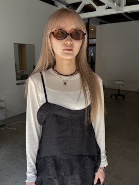 パーク(PARK) ブロンドハイトーンロングレイヤーブリーチダブルカラー