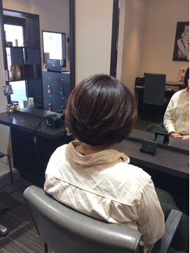 ヘアーズミンク ハグラザキ(Hairs mink Hagurazaki) ボブに移行中。