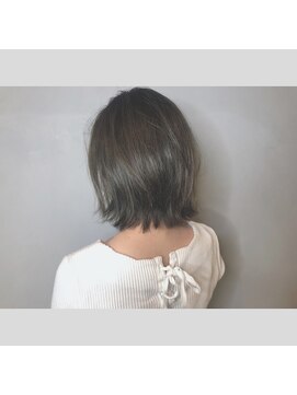 シーン バイ ラッド(SCENE by RAD) SCENE by RAD 重軽ショート　担当 富田