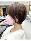 20代30代40代くびれショートレイヤー◎透明感ベージュカラーTheC