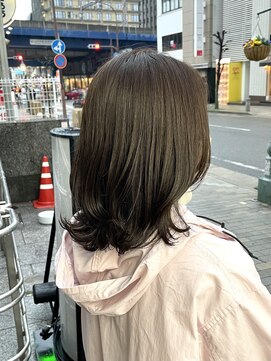 アンビエンテ(ambiente) 伸ばしかけヘア　マットグリーン【坂根】