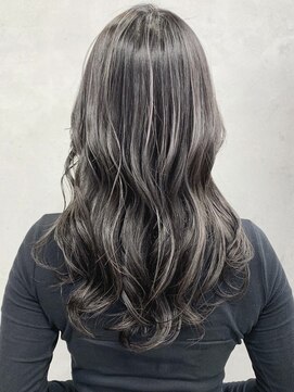 キラ 渋谷(KILLA) ハイライト/黒髪/ボブウルフ/ネイビージュ/小顔/ワンレン