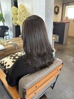 ティティ(TiTi)&nbsp;ロングレイヤー×グレージュカラー[TiTi_栗林れい]