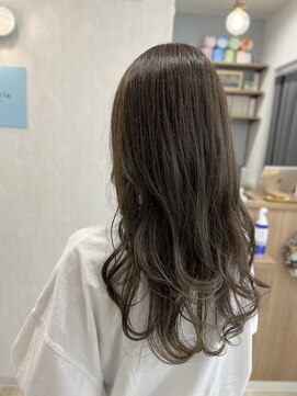 スエルテ(Suerte) グレージュ