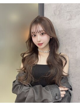 リリー(Lilley) 天神/博多/韓国ヘア/ヨシンモリ/レイヤーカット