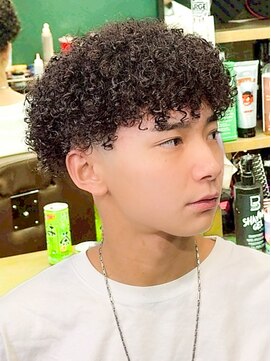 プロショップウェーブ セカンド(PRO SHOP WAVE II) スペインカール/テーパーフェード/メンズパーマ/フェザーパーマ