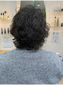 朝のセットが決まるメンズパーマ