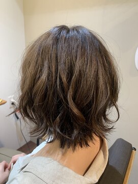 ヨナサン(Yona Saint) 流行り！外ハネスタイル！