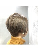 イル(iLu.)&nbsp;ハンサムショート×アッシュベージュ