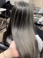 ヴィフ 大船(VIF)&nbsp;筋感バレイヤージュ/アッシュカラー/大船駅/大船/鎌倉/ブリーチ