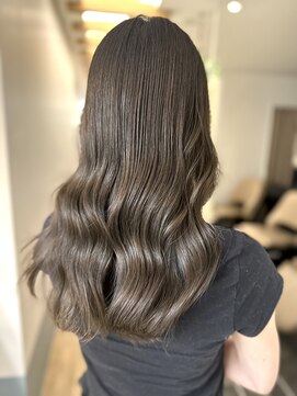 ローネス ギンザ(LONESS ginza) ロングレイヤー小顔カット 2wayバング 韓国へア髪質 改善