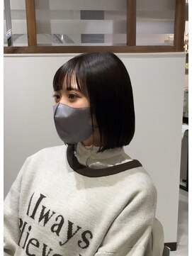 ウタシロイロ(uta shiroiro) あごラインボブ