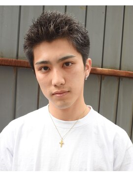 フリーク バーバーショップ 都島店(FREAK BARBER SHOP) スパイキーショートソフト刈り上げ