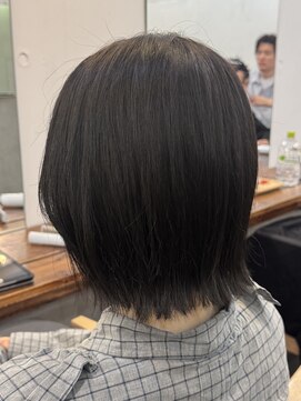 ファルベ(Farbe) ホワイトグレージュ/ミニウルフ/デジタルパーマチェリーブラウン