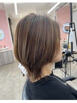 ケーオーエスピンク(K O S pink)&nbsp;白髪ぼかしハイライトカラー/ミディアムウルフ