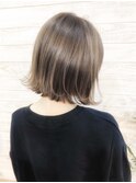 首が綺麗に見える前下がりボブ