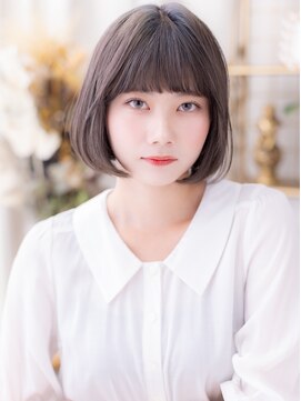 ぱっつん前髪グレーアッシュワンカールボブa志木20代30代40代