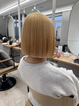 アマトウキョウスマートサロン(AMA TOKYO×Smart Salon) ぱつっとボブ　切りっぱなしボブ