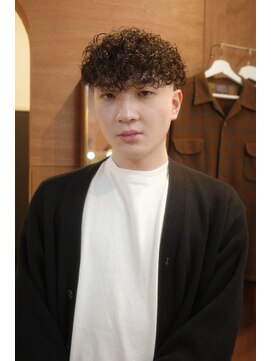 エディ(Edy) メンズスペインカールマッシュ刈り上げケアパーマ眉毛カット岡山