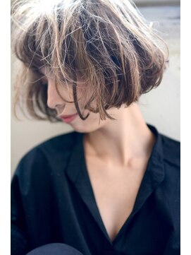 ミラバイグリーン(Mira by green) Tiny　Bob×highlight　beige　【大人かわいい】01