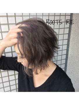 ルーツアイリー 心斎橋(ROOTS IRIE) 20代30代40代◎前下がりボブ×外ハネ×ラベージュ×暗髪