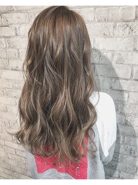 オルト(Ort) （お客様スナップ）夏オススメ☆サファイアグレージュ