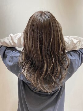 コム(com by neolive) ハイライトカラー