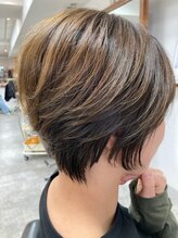 白髪もデザインのひとつに！？脱白髪染めができるサロン♪お客様から高評価！