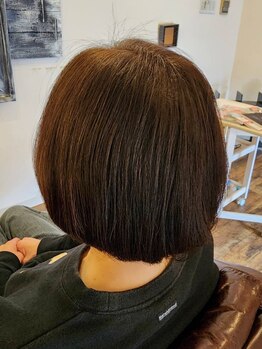 ヘアサロン ナイツ(HAIR SALON KNIGHTS)の写真/気になる白髪も、白髪ぼかしで自然にカバー！髪や頭皮に優しいカラー剤でしっかりカバーしながら色持ちも◎