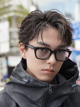 フィフス 大分(fifth) 大分メンズセンターパートショート無造作毛流れフェザーパーマ