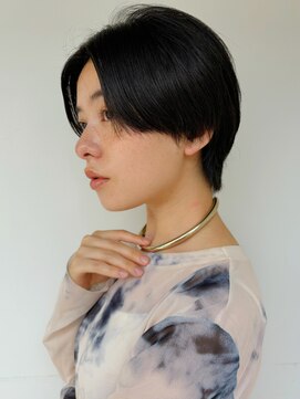 ガーデン 銀座(GARDEN) ショート 黒髪 ハンサムショート センターパート 艶髪 カット