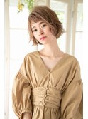 印象的な前髪と柔らかいナチュラルなパーマで大人揺らぎボブ