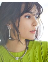 アッシュ系カラーにもイルミナカラーを◎