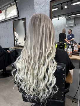 ワン(ONE) グラデーション