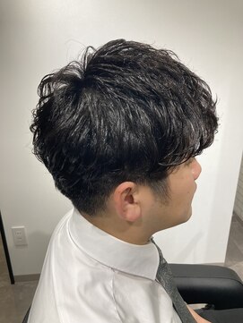 ウォルト(WALT) 刈り上げマッシュ　ビジネスパーマ