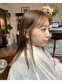 インナーカラーをプラスしたミントベージュカラー