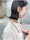 黒髪切りっぱなしボブ