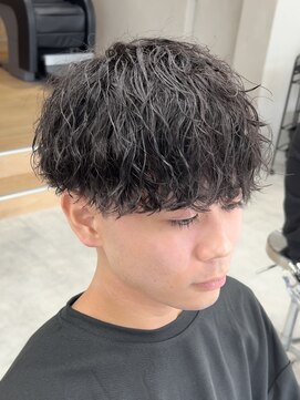 ラヴィズムバイフィフス(LUVISM by fifth) ツイストスパイラルパーマ縦落ちパーマ刈り上げ万代新潟駅
