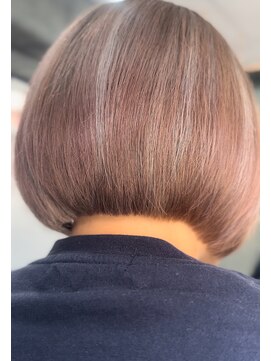 クラッチバイシオンアグリゲイト(CLUTCH by Zi-on aggregate) ハイライト/ベージュカラーリング/ボブ