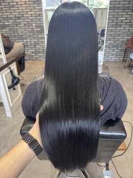 ユニ(Uni.) サラツヤロングヘアー