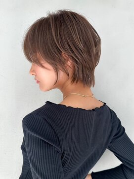 ギークス(GEEKS) 【GEEKS渋谷】くびれショート/アッシュグレージュ/20代30代/小顔