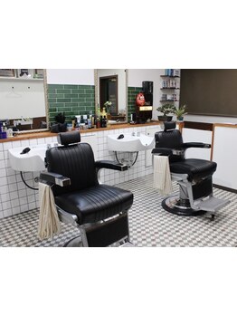 【八幡西】男の為のかっこいい空間を追求したマンツーマン制本格サロン。経験豊富なstylistにお任せ下さい