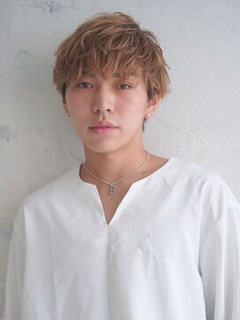 ハイトーン/マッシュ/シャドウパーマ/刈り上げ/爽やか