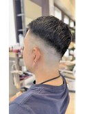 フェードカットウルフカットツイストスパイラルパーマゆるめ黒髪